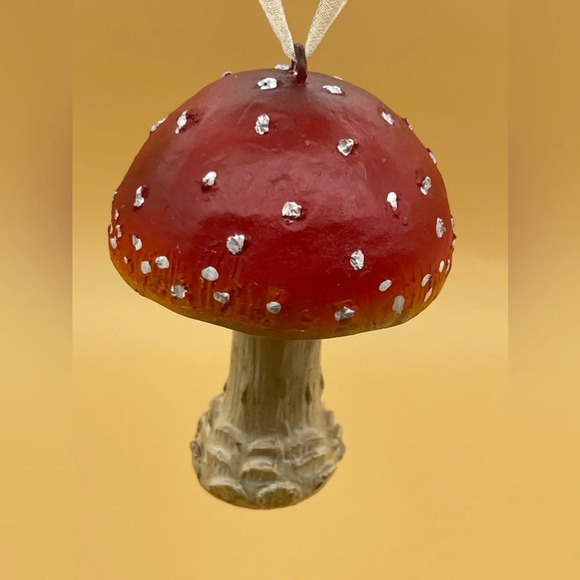 Amanita Toadstool Ornament, NWT 🍄 - Picture 2 of 6